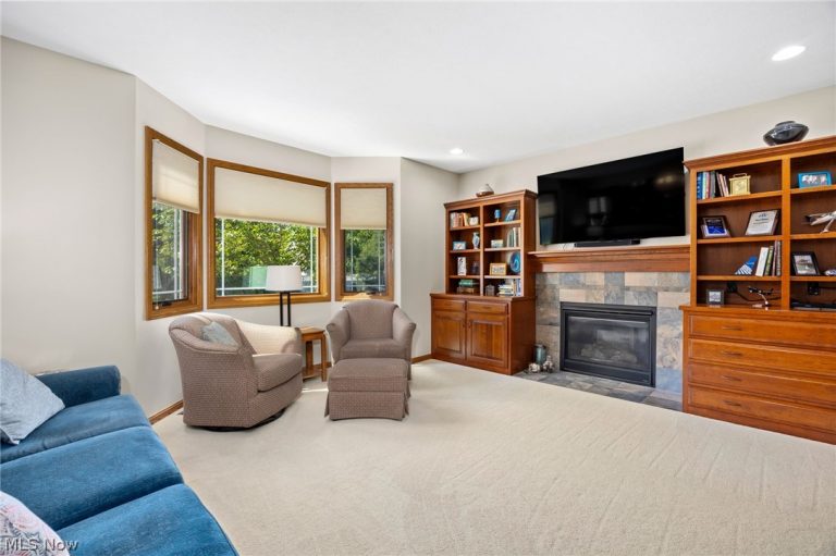 770 Victoria Circle, Medina, OH - Photo 6
