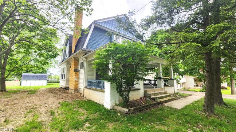 1444 Dill Road, South Euclid, OH - Photo 2