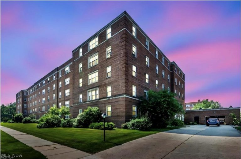 13800 Fairhill Road #420, Shaker Heights, OH, 44120
