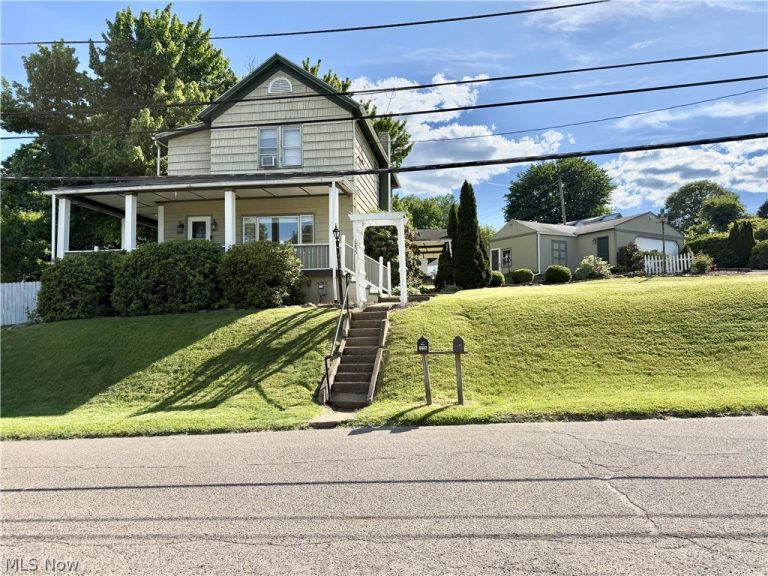 1255 Oakwood Avenue, East Liverpool, OH - Photo 3