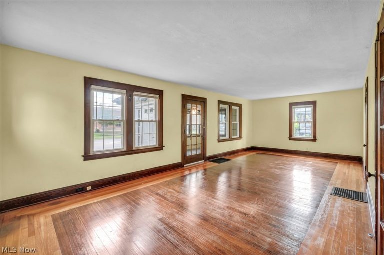 6504 Som Center Road, Solon, OH - Photo 3