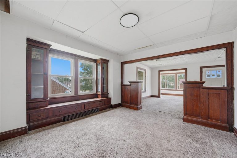 1304 Waterloo Road, Akron, OH - Photo 3