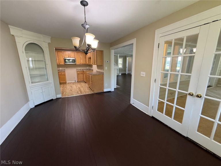 127 270th Street, Euclid, OH - Photo 3