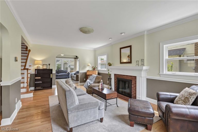 1615 Waterbury Road, Lakewood, OH - Photo 8