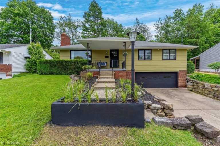 3781 Baymar Drive, Youngstown, OH, 44511