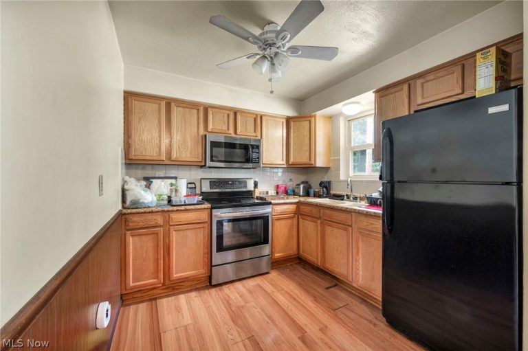 1206 Lawrence Road, Canton, OH - Photo 6