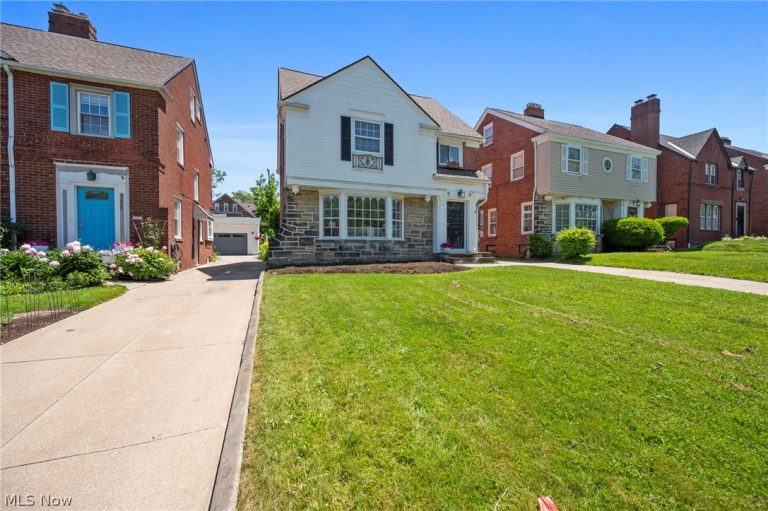 3659 Riedham Road, Shaker Heights, OH - Photo 2