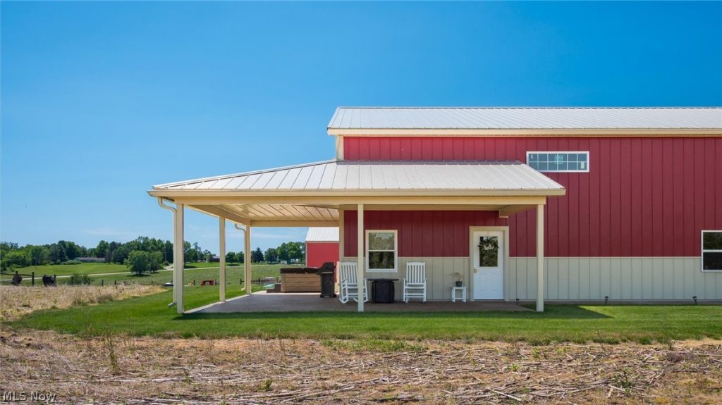 10550 Amish Ridge Road, Mount Perry, OH