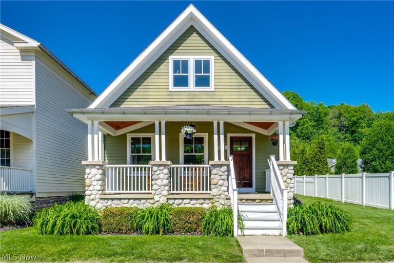 750 Hickory Street, Akron, OH, 44303