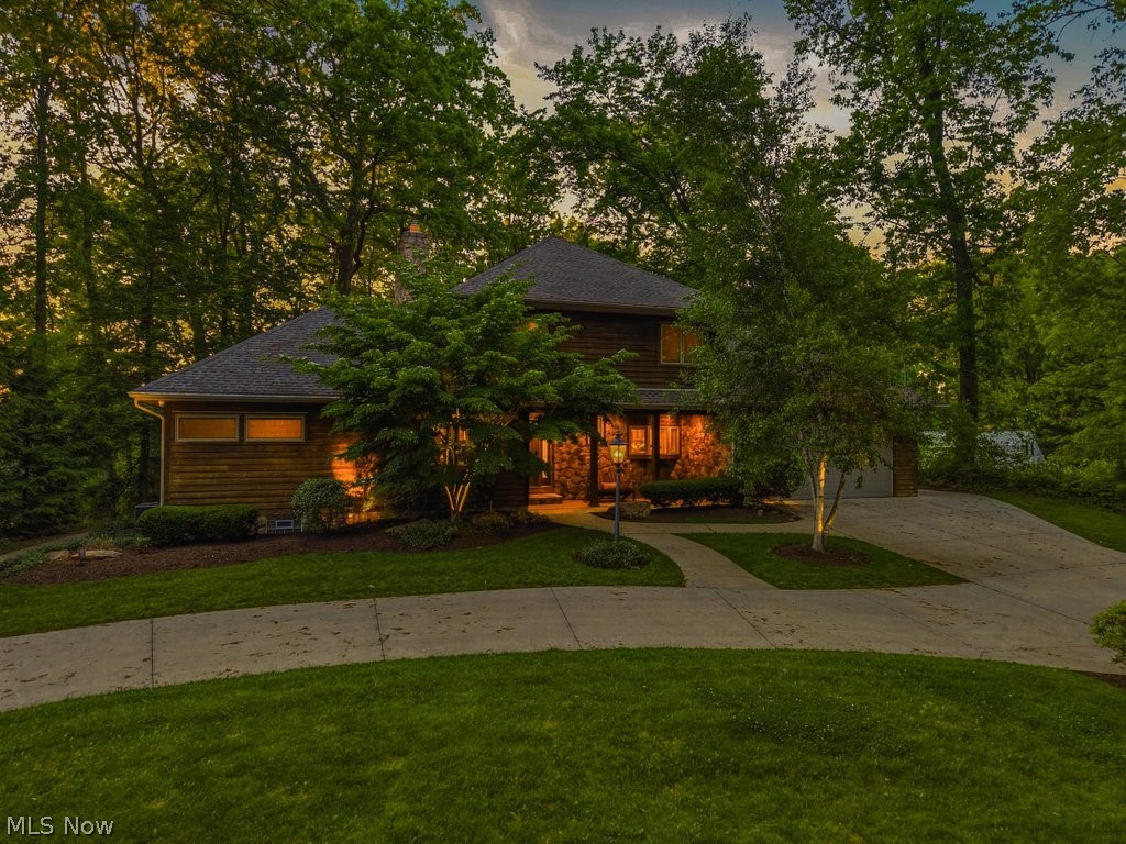 881 Gaylord Grove Road, Cuyahoga Falls, OH