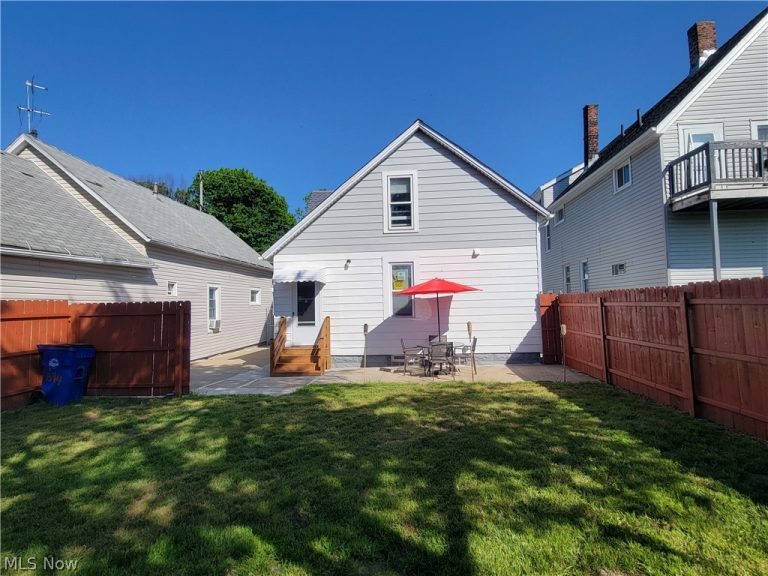 3594 60th Street, Cleveland, OH - Photo 6