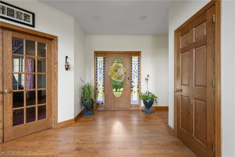 1366 Castalia Drive, New Franklin, OH - Photo 4