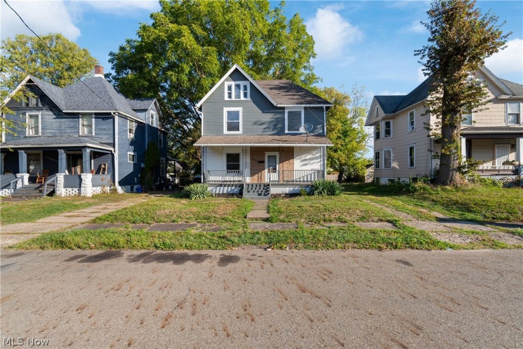 2329 Winfield Way, Canton, OH