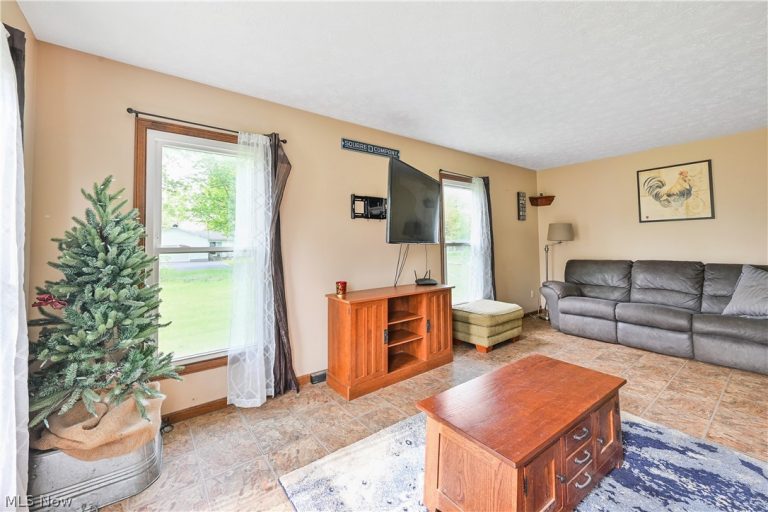 11690 Island Road, Grafton, OH - Photo 8