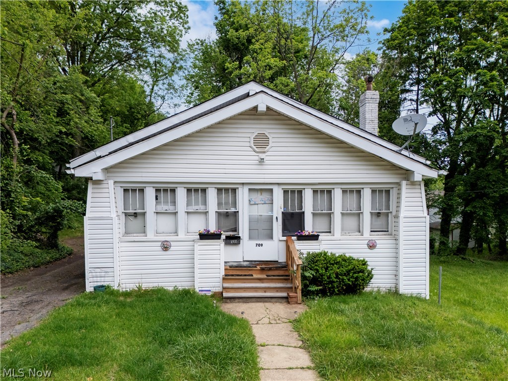 709 Longview Avenue, Akron, OH