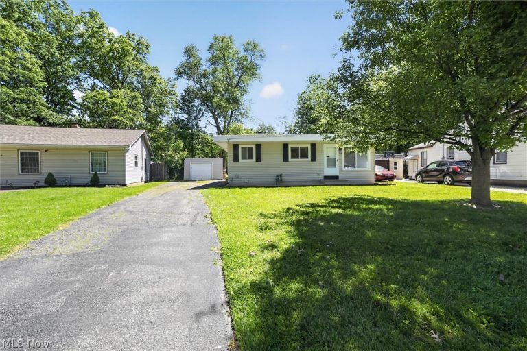 1239 332nd Street, Eastlake, OH - Photo 3