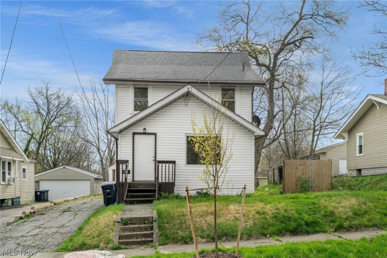625 Wyandot Avenue, Akron, OH - Photo 2