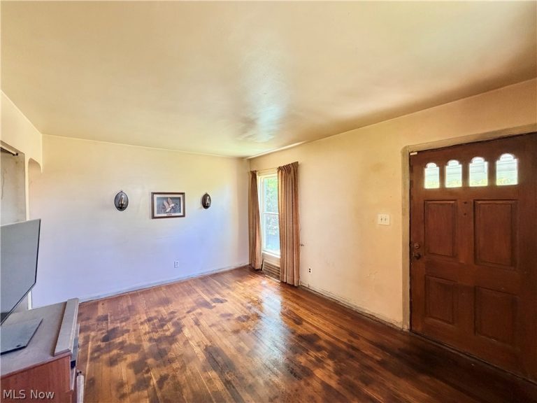 817 Green Road, South Euclid, OH - Photo 4