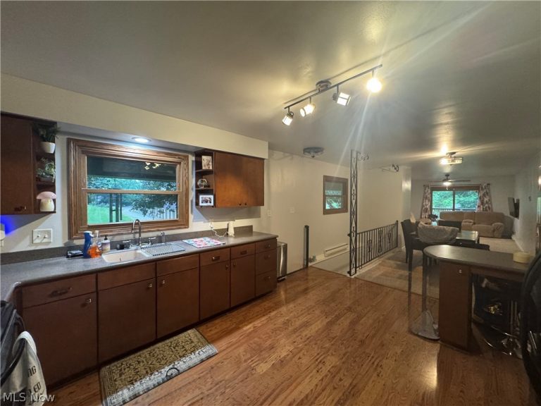 7464 Claysville Road, Cambridge, OH - Photo 8