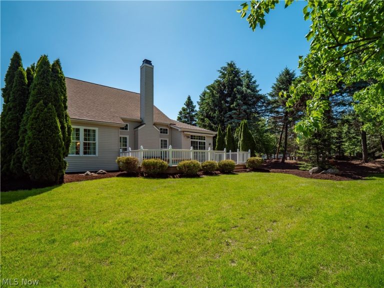 15346 Chestnut Oak Lane, Strongsville, OH - Photo 6