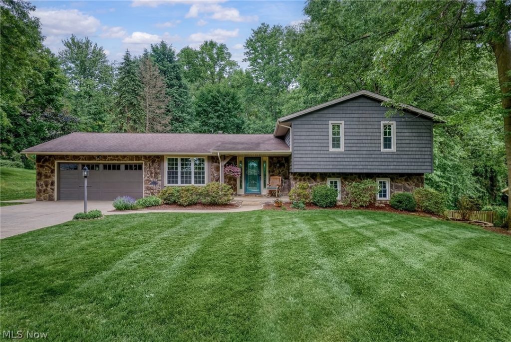 4781 Laburnum Drive, Green, OH