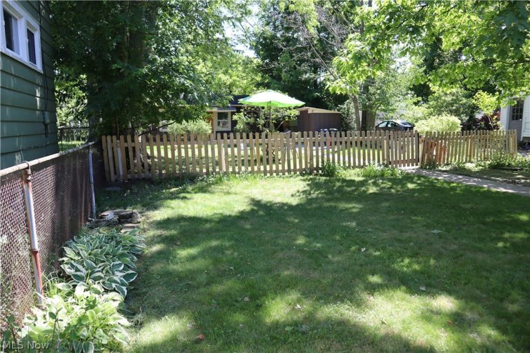 3878 Parkdale Road, Cuyahoga Heights, OH - Photo 5