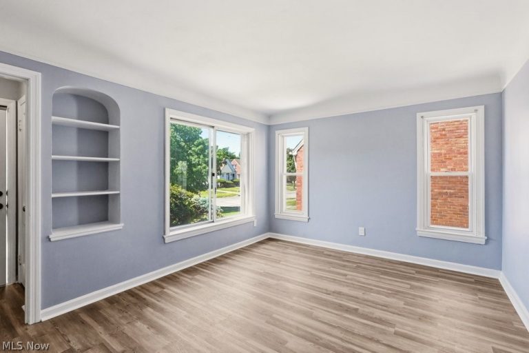 15705 Throckley Avenue, Cleveland, OH - Photo 5