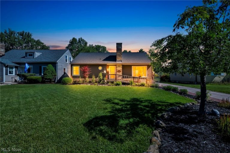 25970 Bagley Road, Olmsted Falls, OH - Photo 3