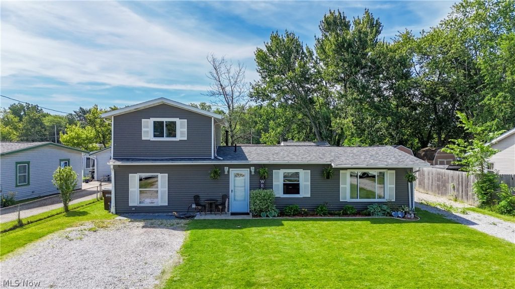 12179 Melody Lane, Grafton, OH
