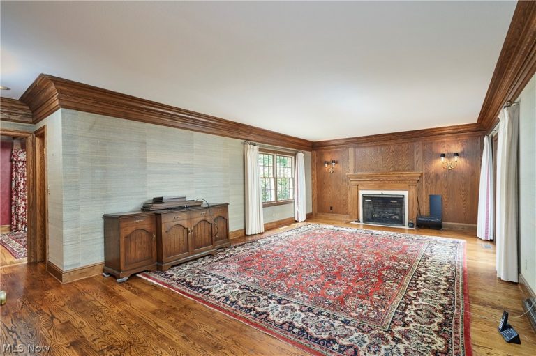 853 Robinwood Hills Drive, Bath, OH - Photo 8