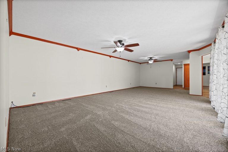 13063 Olympus Way, Strongsville, OH - Photo 8