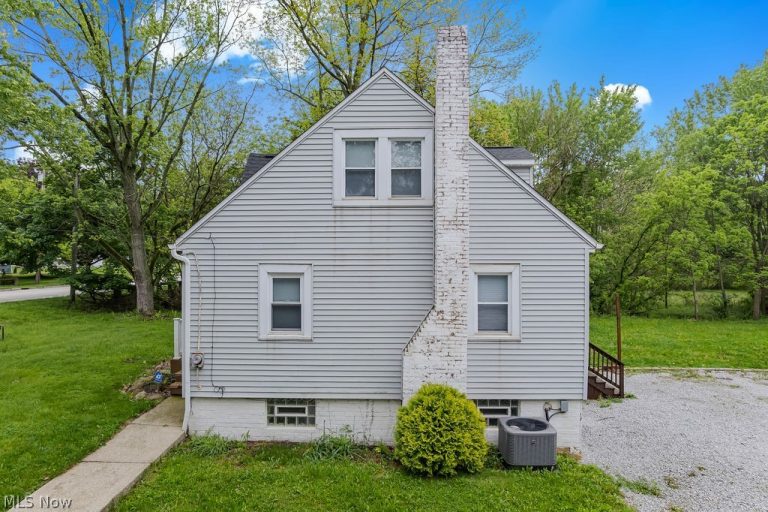 94 Southeast Avenue, Tallmadge, OH - Photo 4