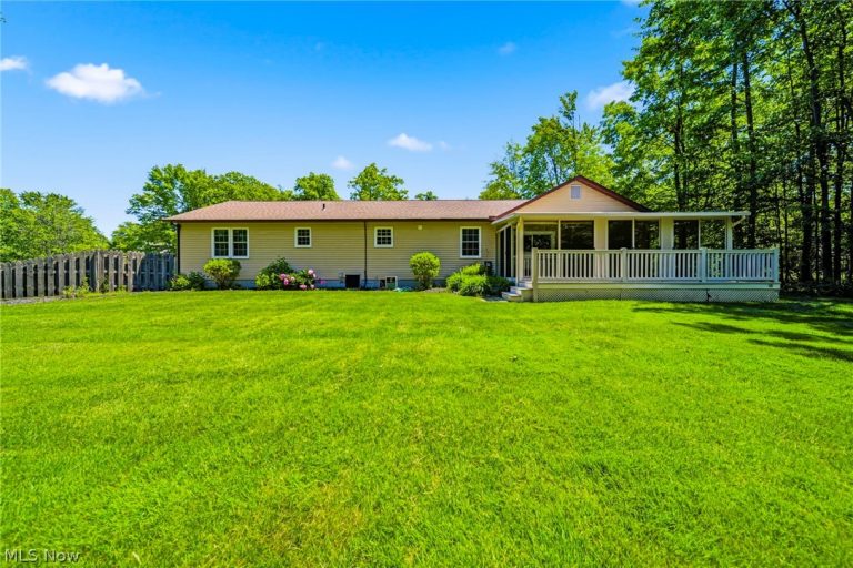 245 Woodside Avenue, Jefferson, OH - Photo 8