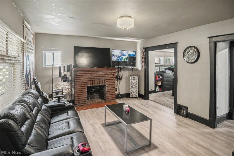 32 Avondale Avenue, Youngstown, OH - Photo 3