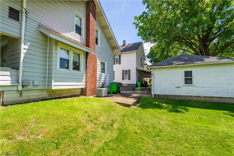 302 Park Street, Orrville, OH - Photo 5