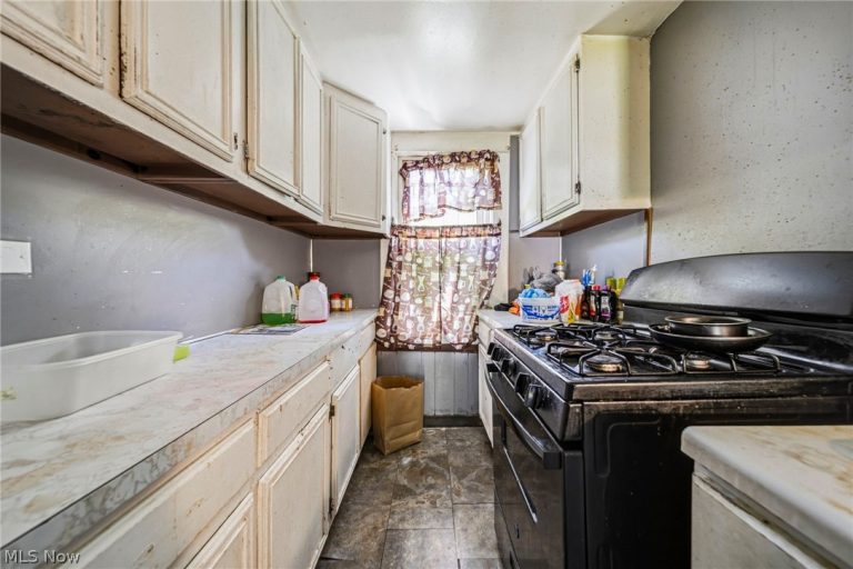 9404 Benham Avenue, Cleveland, OH - Photo 4
