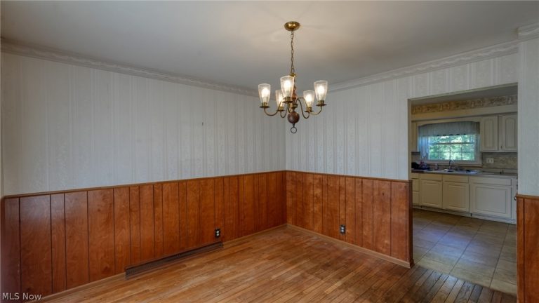 63075 Ridgewood Drive, Cambridge, OH - Photo 8
