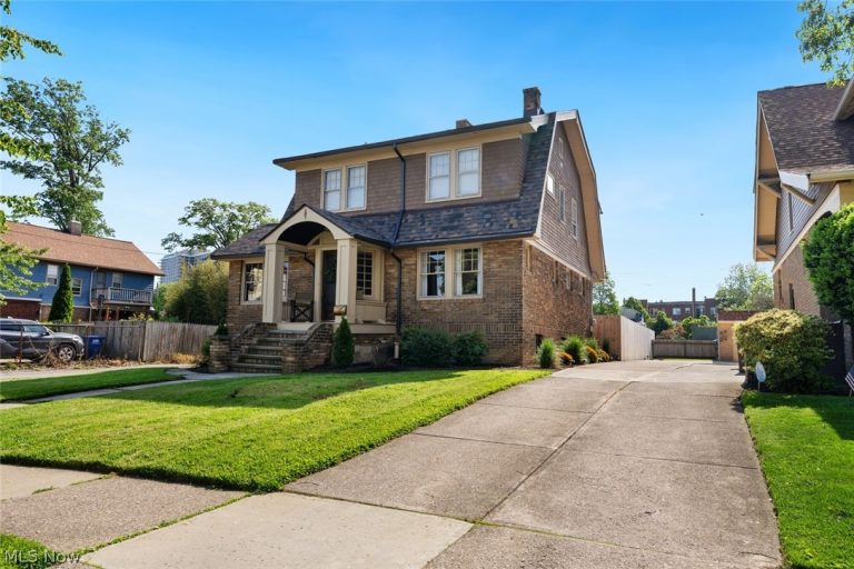 1223 Nicholson Avenue, Lakewood, OH - Photo 2