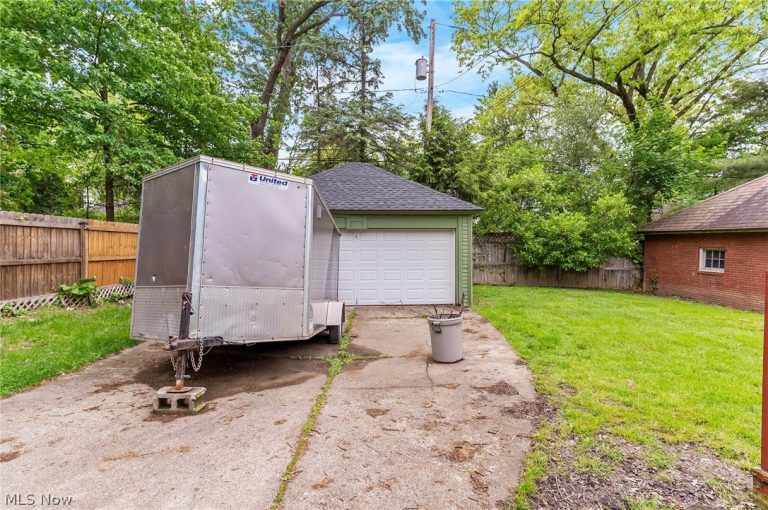 272 Outlook Avenue, Youngstown, OH - Photo 6