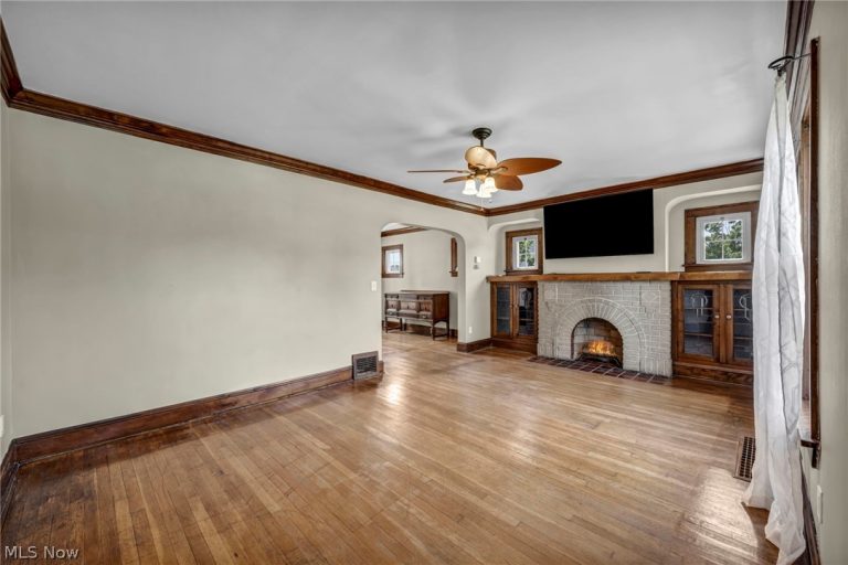 6193 Canterbury Road, Parma, OH - Photo 4