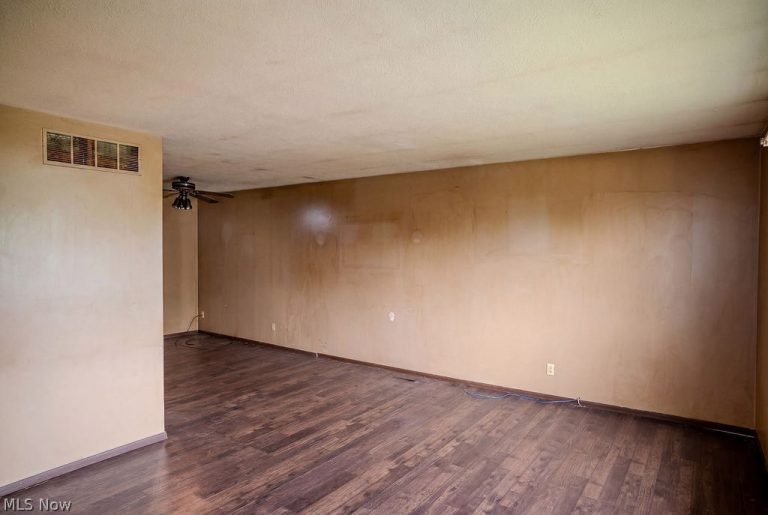 2100 Division Street Ext Street, Parkersburg, WV - Photo 5