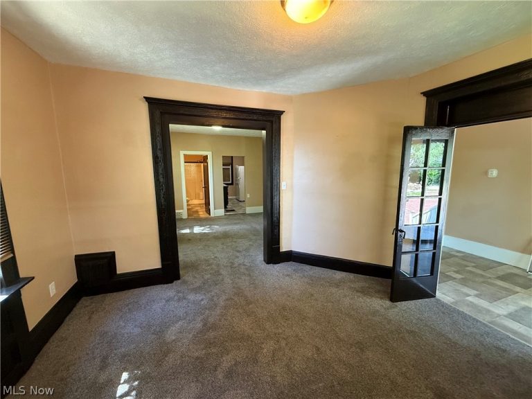 1076 Ackley Street, Akron, OH - Photo 4