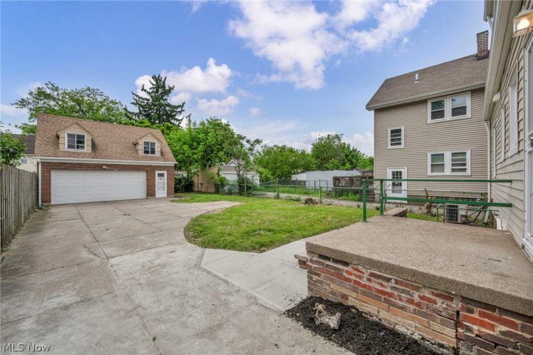 3658 138th Street, Cleveland, OH - Photo 5