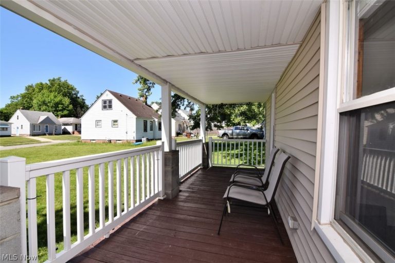 4418 Lincoln Avenue, Parma, OH - Photo 3