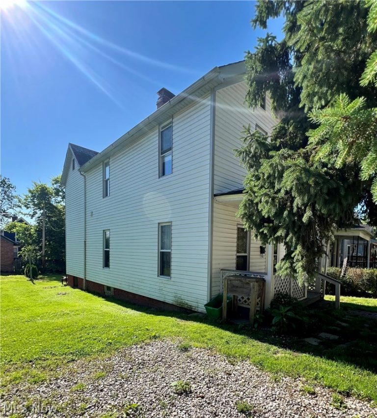 222 Elm Street, Marietta, OH - Photo 3