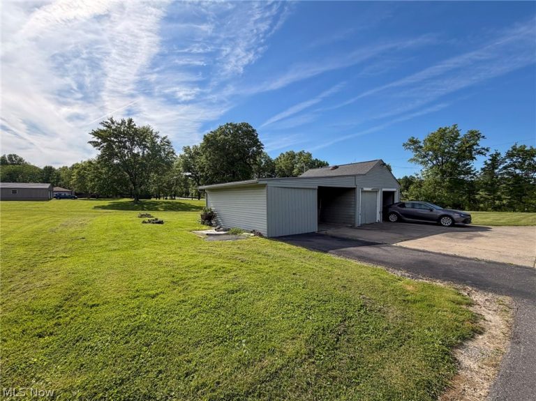 4453 Herner County Line Road, Southington, OH - Photo 5