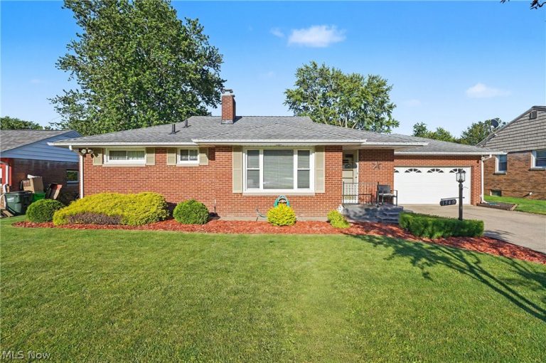 1540 Lilly Lane, Alliance, OH - Photo 2