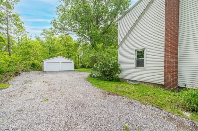 6665 Clingan Road, Poland, OH - Photo 4