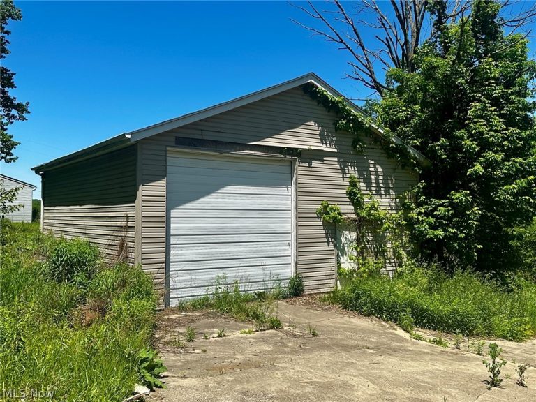 1028 Arbor Road, Minerva, OH - Photo 3