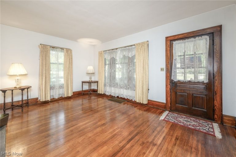 748 Main Street, Ravenna, OH - Photo 8